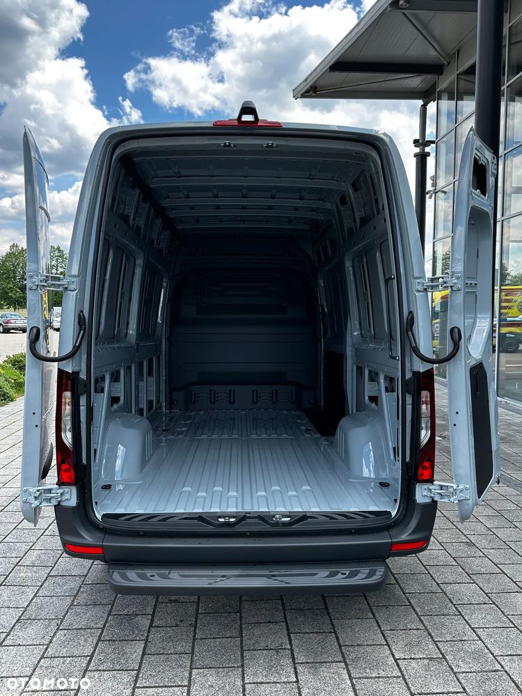 Mercedes-Benz Sprinter - 29