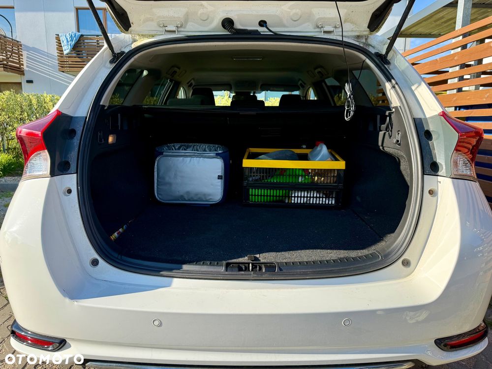 Toyota Auris Hybrid 135 Premium - 11