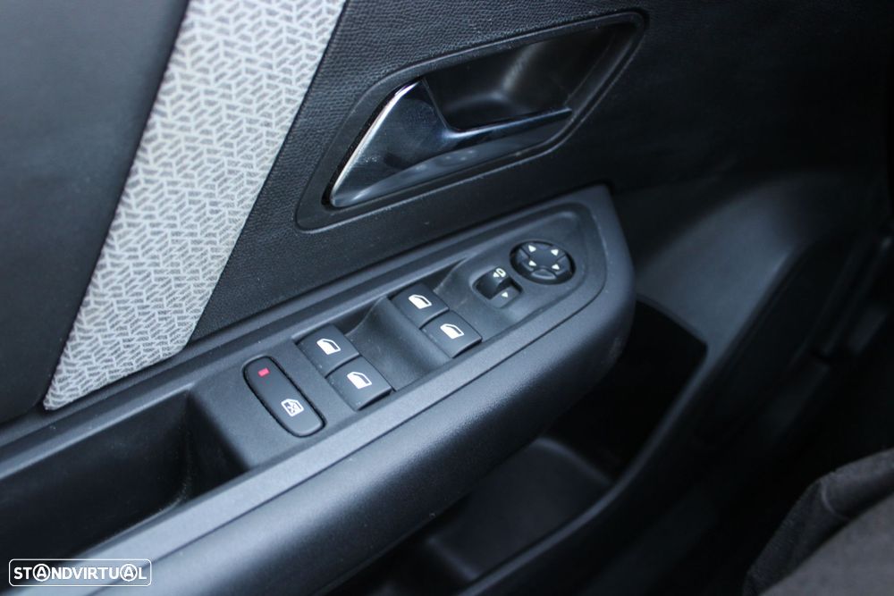 Citroën C4 PureTech 130 Stop&Start EAT8 FEEL - 28