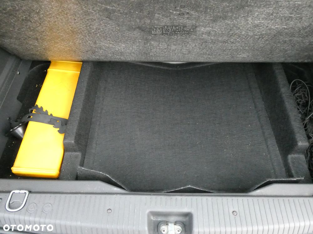 Opel Meriva 1.6 16V Edition - 28