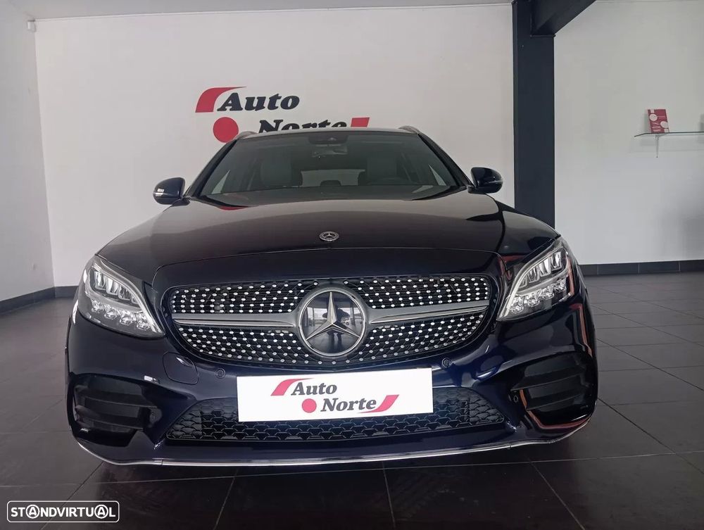 Mercedes-Benz C 220 d AMG Line — fotografia 5