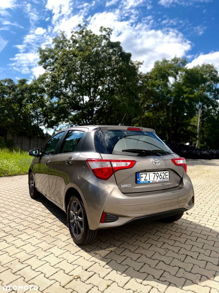 Toyota Yaris 1.5 Active - 12