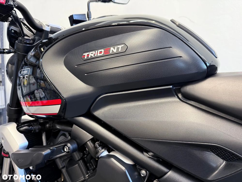 Triumph Trident - 22