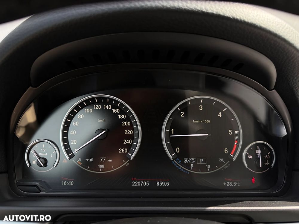 BMW Seria 5 520d xDrive Aut. - 12