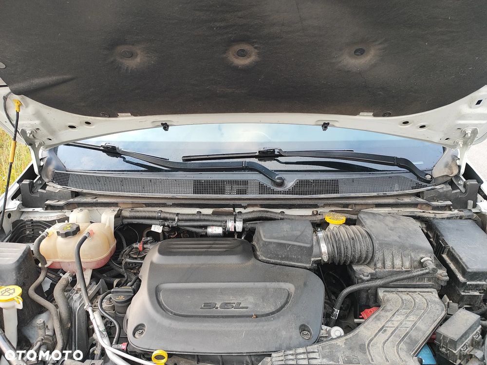 Chrysler Pacifica - 35