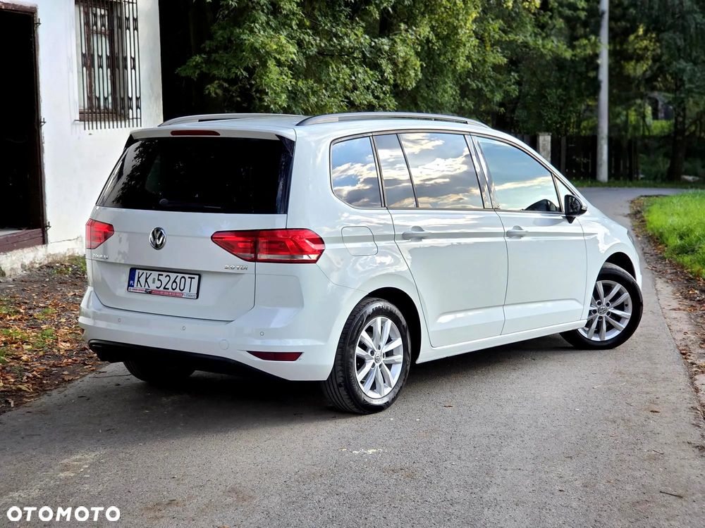 Volkswagen Touran 2.0 TDI BMT Comfortline - 4