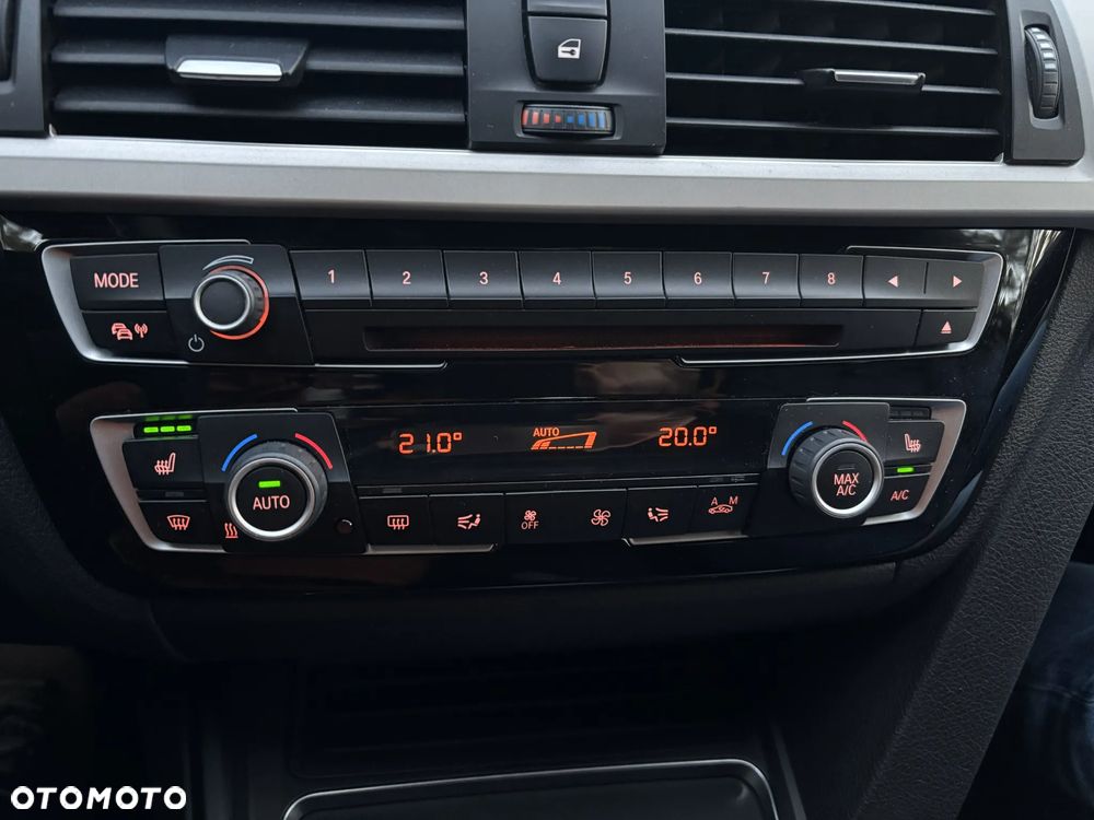 BMW Seria 3 318d Advantage - 24