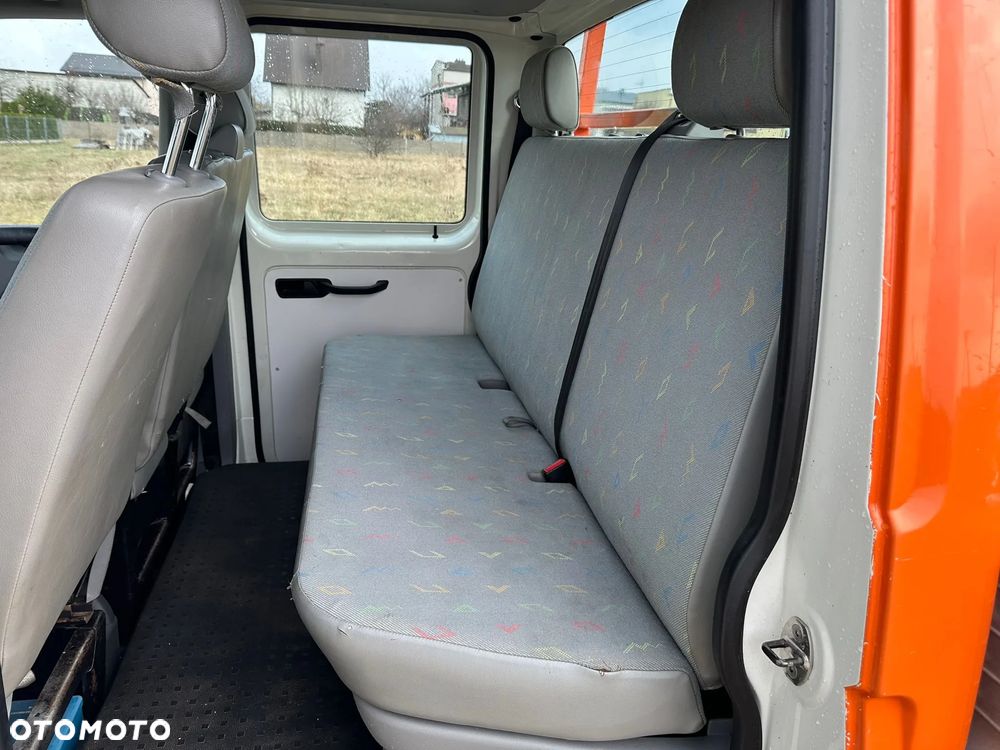Volkswagen Transporter - 13