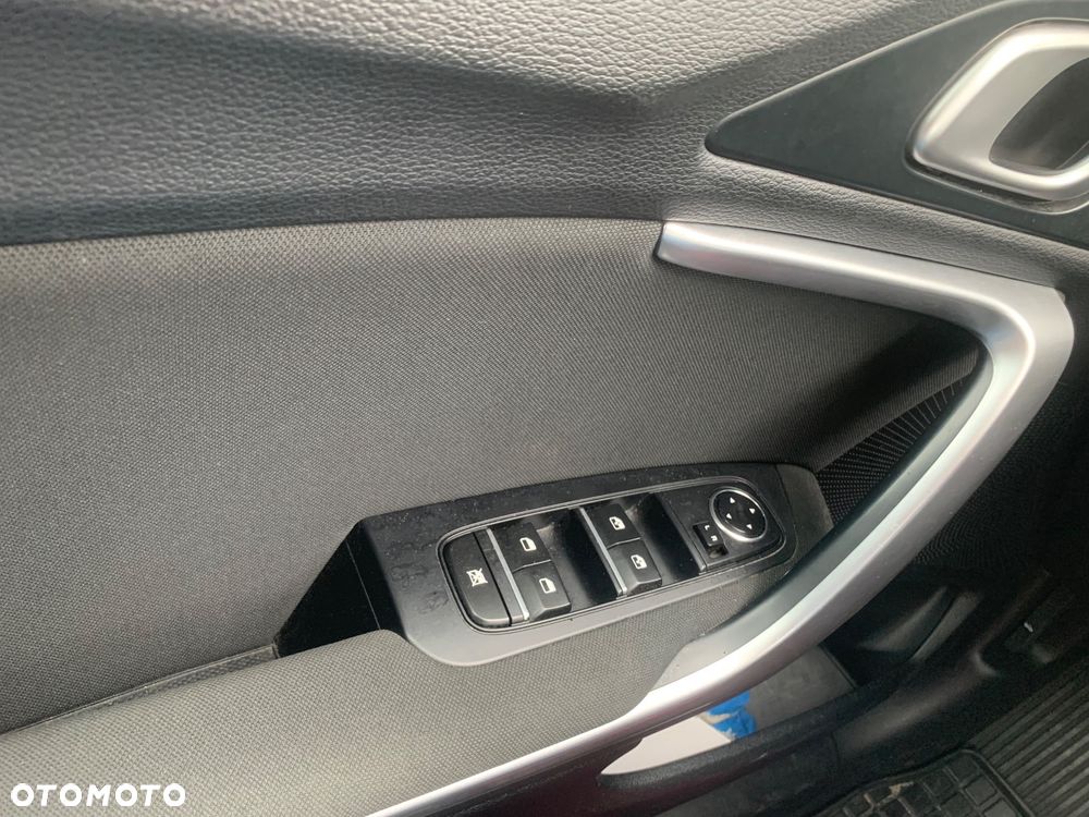 Kia Ceed 1.6 CRDi SCR L - 10