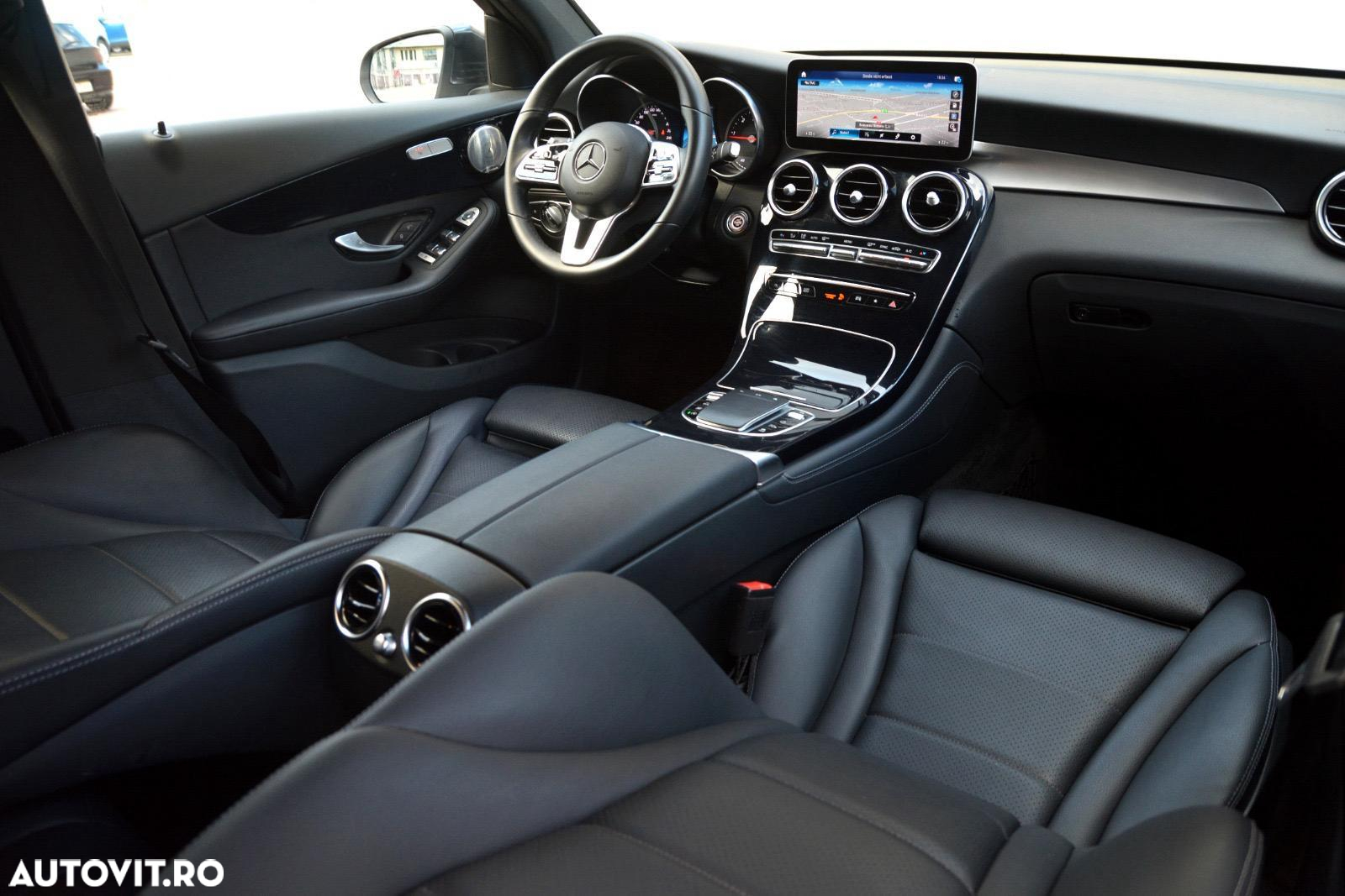 Mercedes-Benz GLC 300 e 4Matic 9G-TRONIC AMG Line - 17