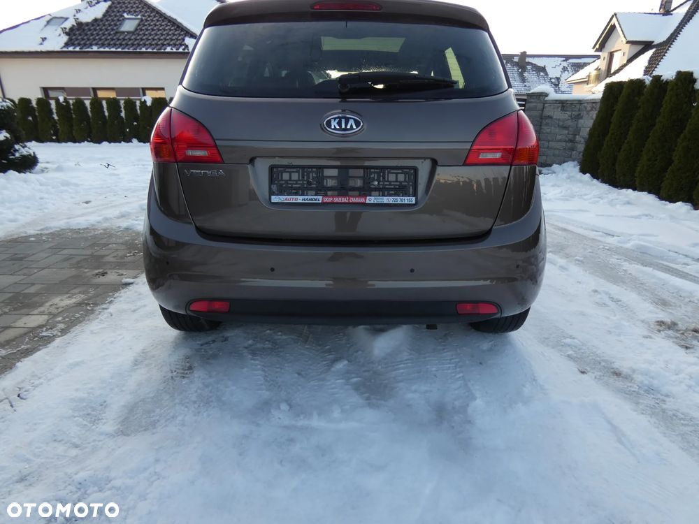 Kia Venga 1.6 CVVT Dream Team Edition - 11