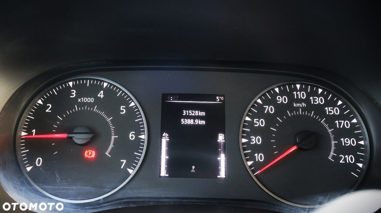 Nissan NV400 - 15