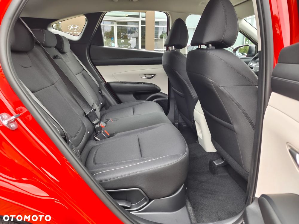Hyundai Tucson 1.6 T-GDi HEV Modern 2WD - 21