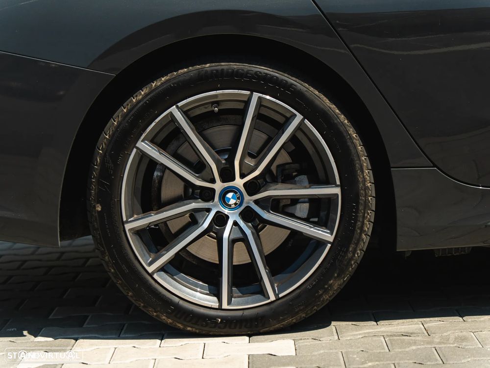 BMW 330 e Line Sport Auto - 15