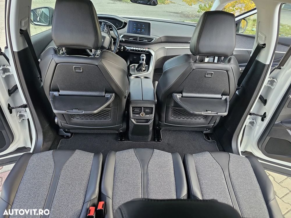 Peugeot 5008 1.2 Puretech Turbo s&s GT-Line - 19