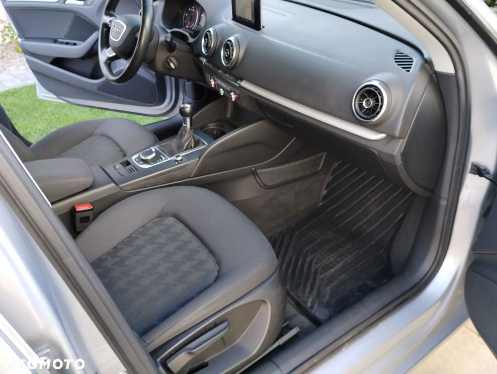 Audi A3 Sportback 1.6 TDI - 12