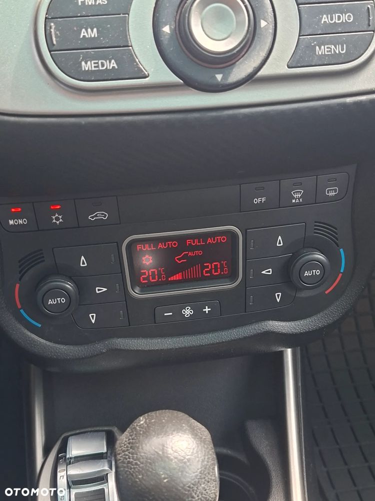 Alfa Romeo Mito 1.4 TB MultiAir Distinctive S&S TCT - 11
