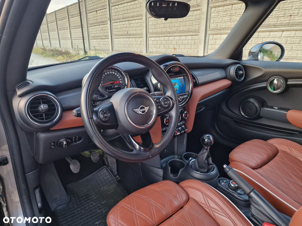 MINI Cooper D Cabrio - 8