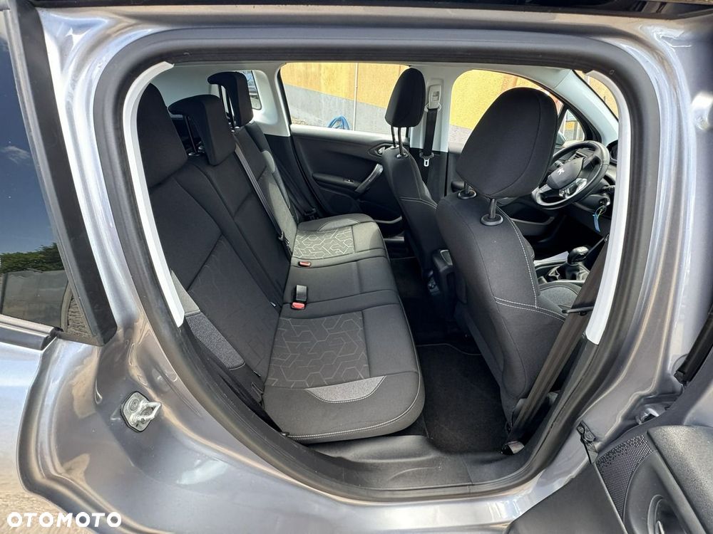 Peugeot 2008 PureTech 82 Style - 21