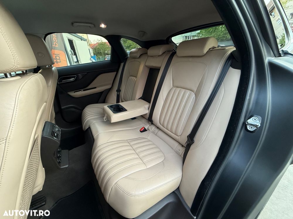 Jaguar F-Pace 20d AWD Prestige - 13