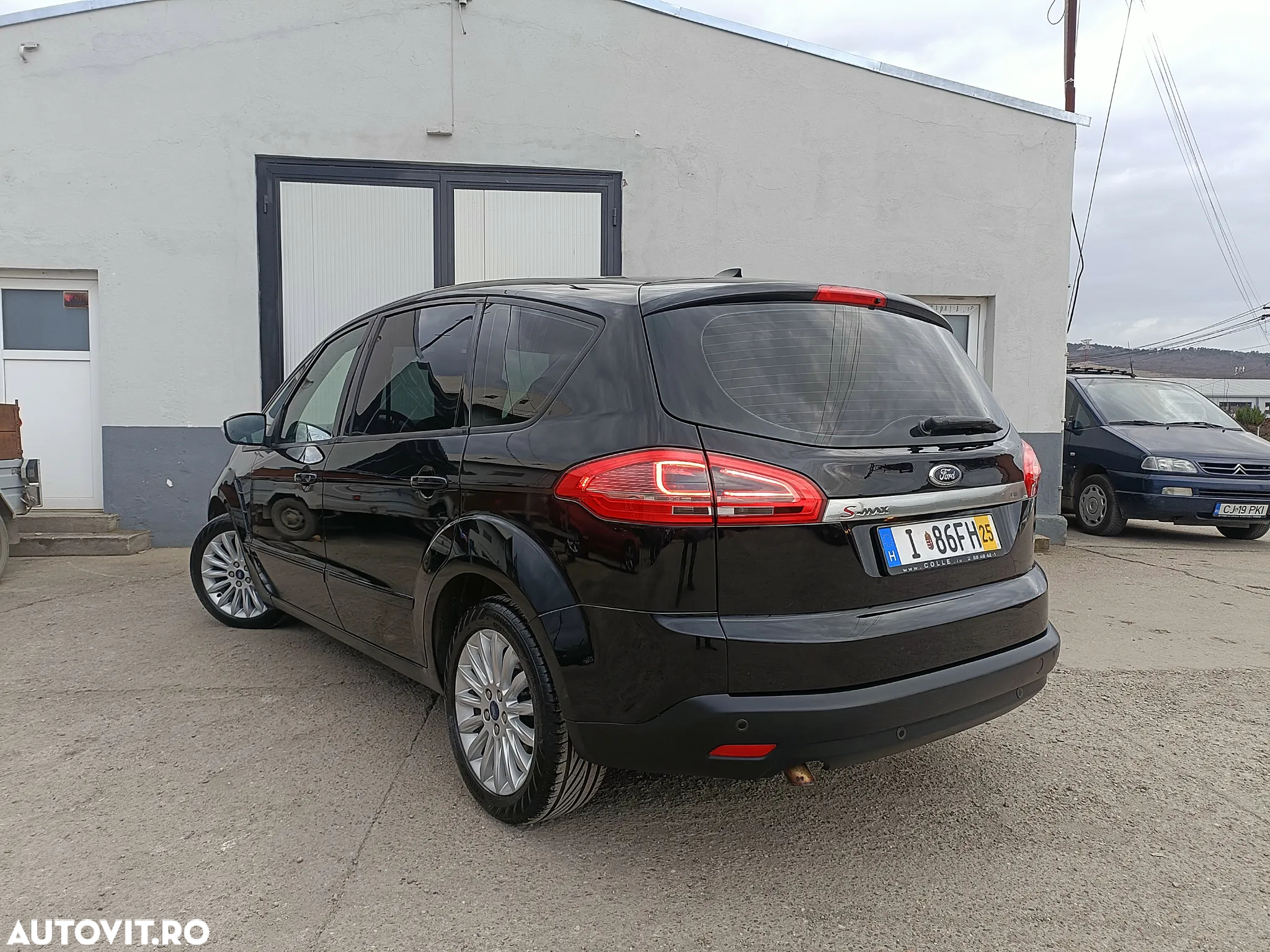 Ford S-Max 2.0 TDCi Trend - 4