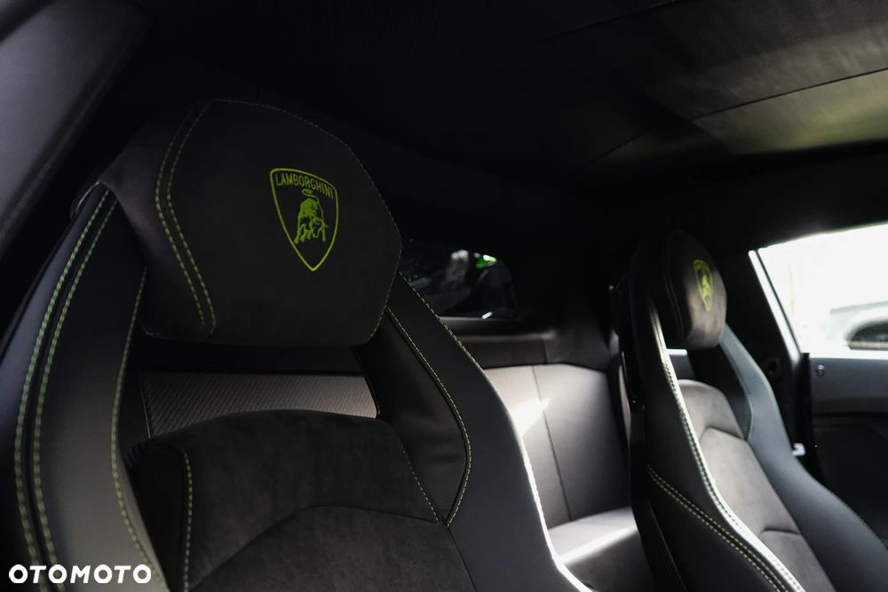 Lamborghini Aventador S - 20