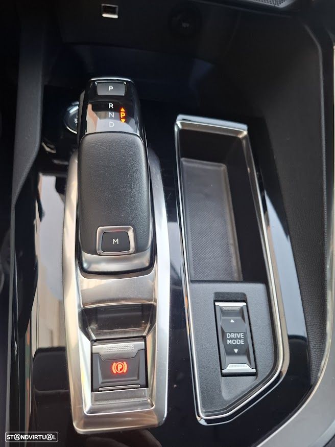 Peugeot 3008 1.2 PureTech Allure EAT8 - 22