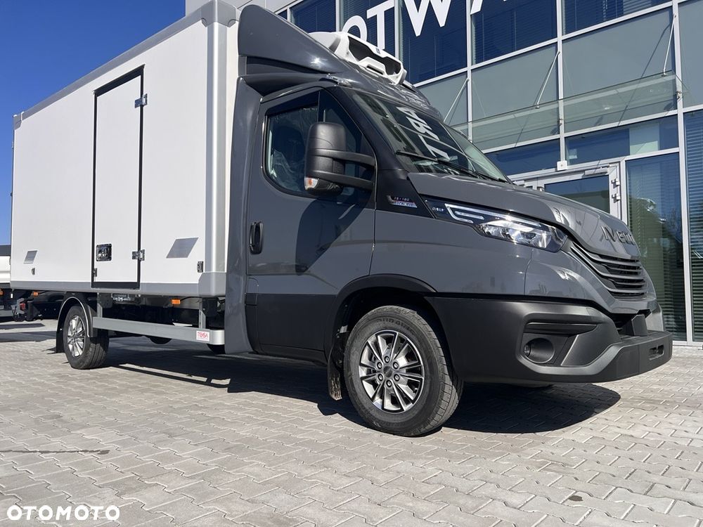 Iveco FABRYCZNIE NOWE • BEZ KOMPROMISÓW • FULL OPCJA - 8