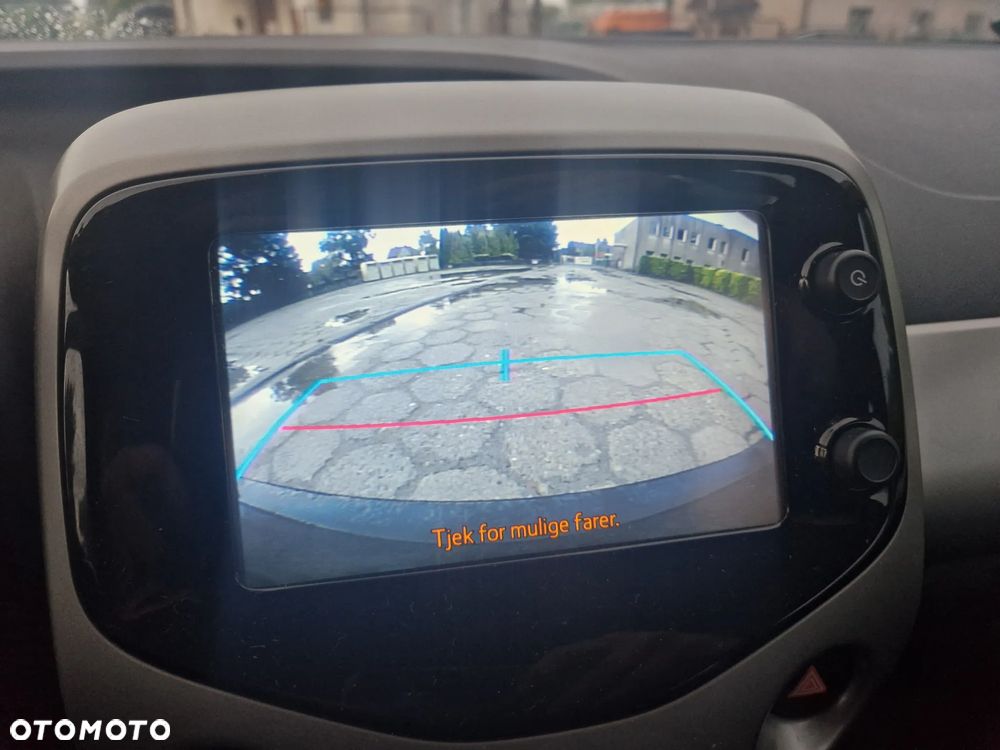 Toyota Aygo x-wave - 17