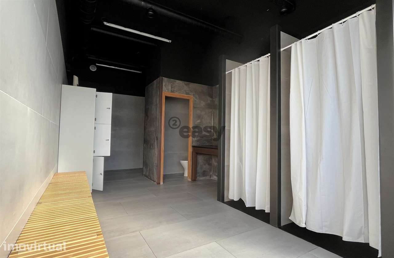 Investimento em Lanhelas: Imóvel Comercial / Ginásio com 450m² - Grande imagem: 4/30