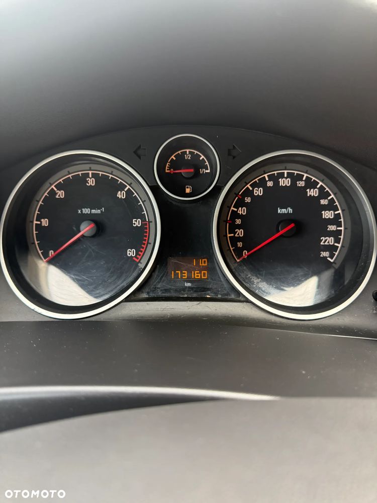 Opel Astra 1.7 CDTI - 23