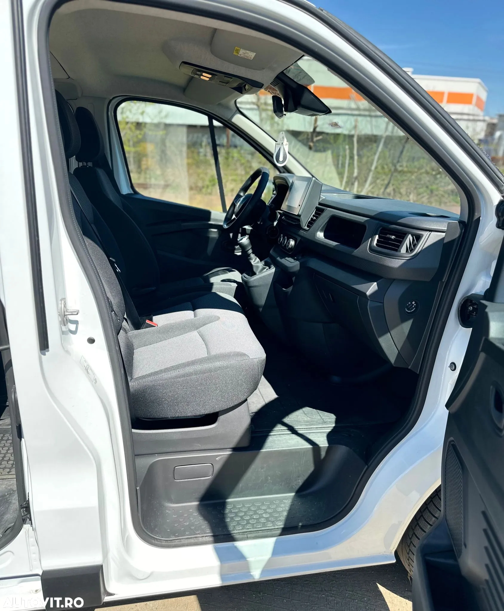 Renault Trafic Combi 2.0 Blue dCi 110 S&S L2 8+1 Life - 14