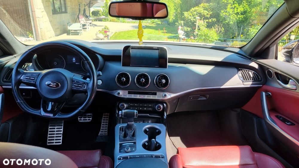 Kia Stinger - 7