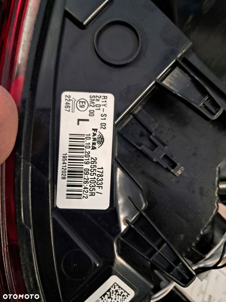 RENAULT CLIO V LAMPA LED LEWA TYŁ W BŁOTNIK 265551035R tylna - 4