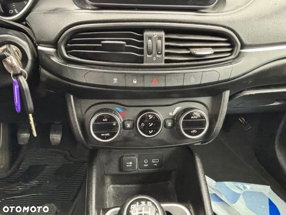 Fiat Tipo Kombi 1.6 MultiJet Lounge - 8