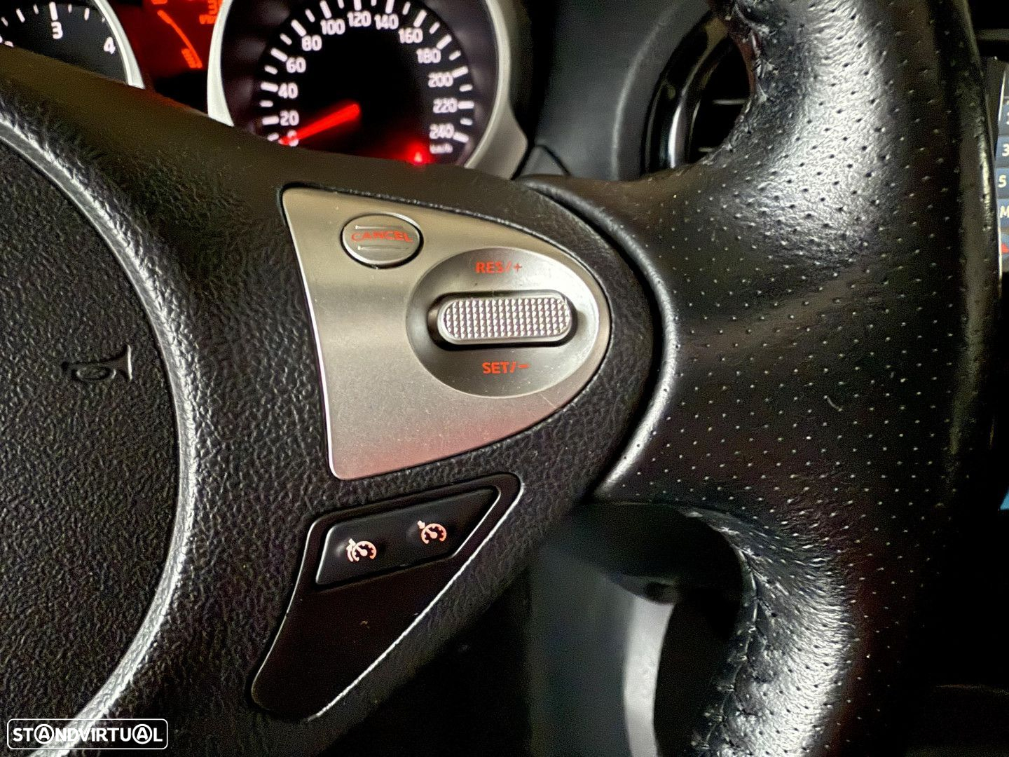 Nissan Juke 1.5 dCi Tekna Premium Pele - 50