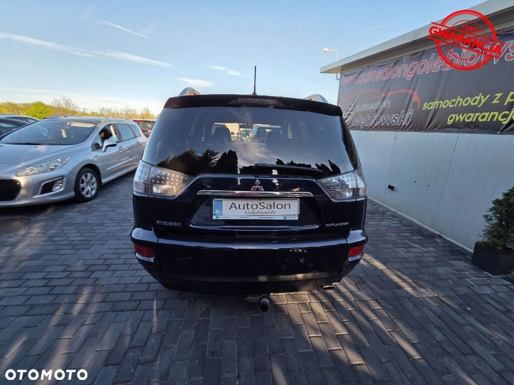 Mitsubishi Outlander - 10