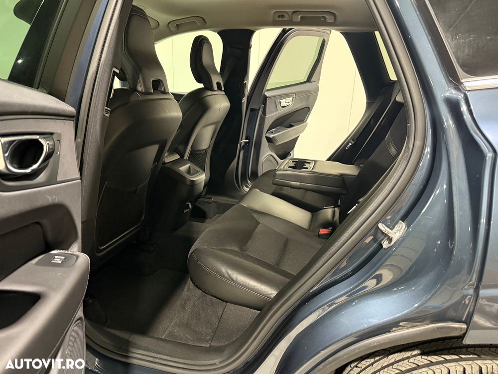 Volvo XC 60 B4 MHEV Momentum - 7