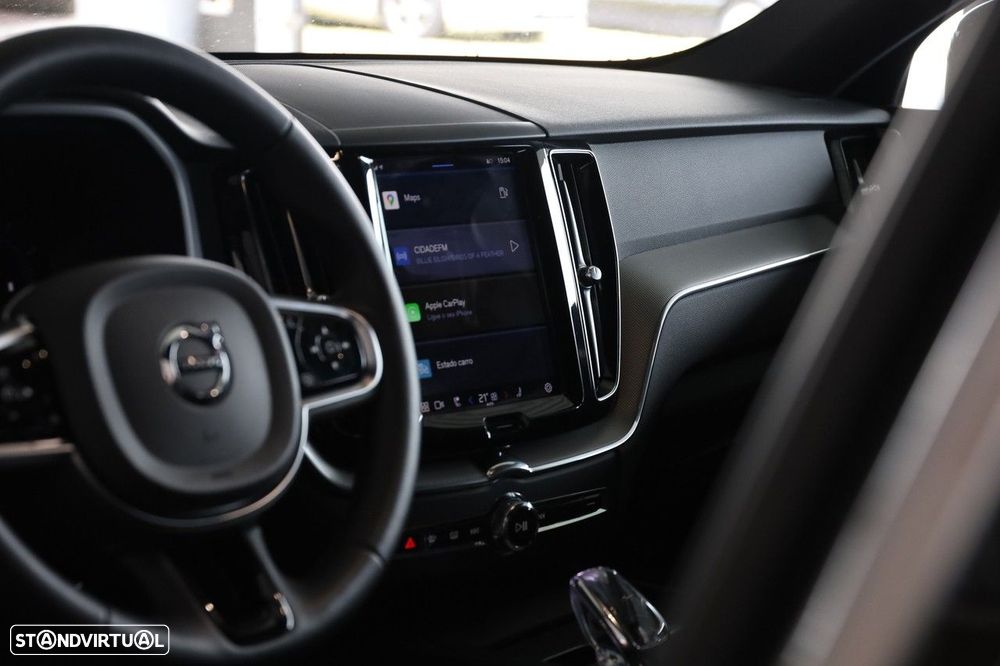 Volvo XC 60 2.0 B4 Plus Dark - 12