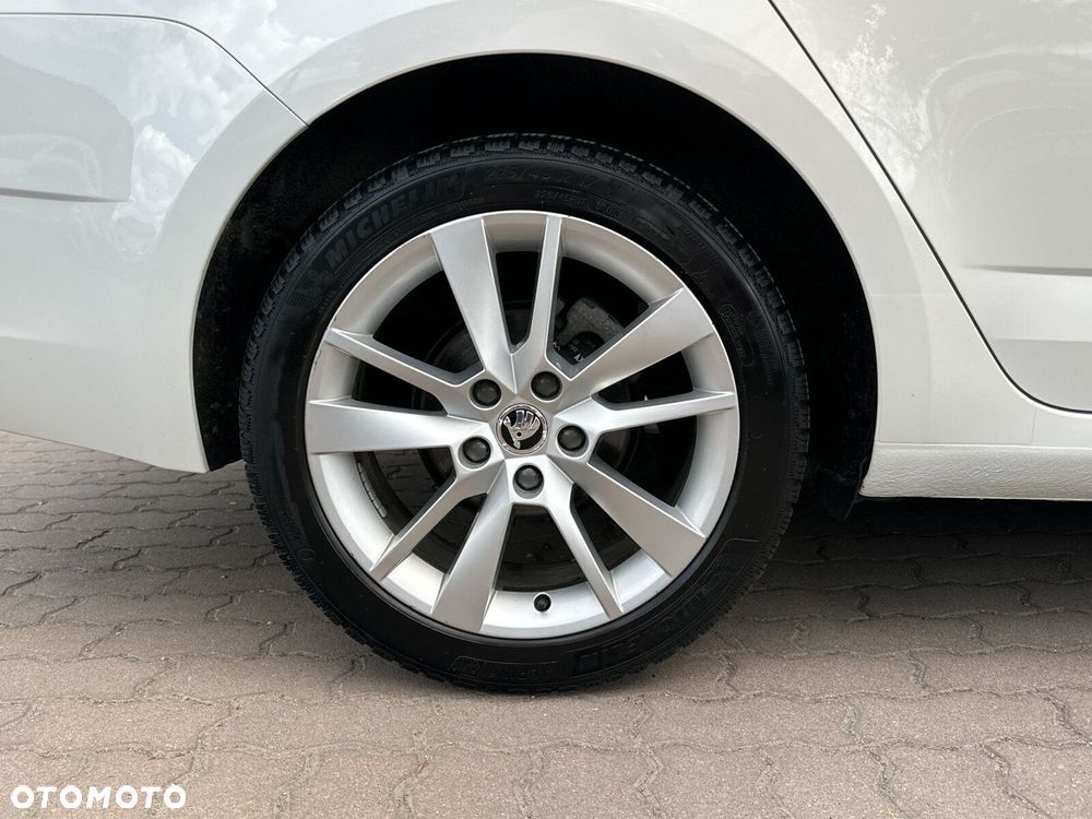 Skoda Octavia 2.0 TDI SCR Style DSG - 35