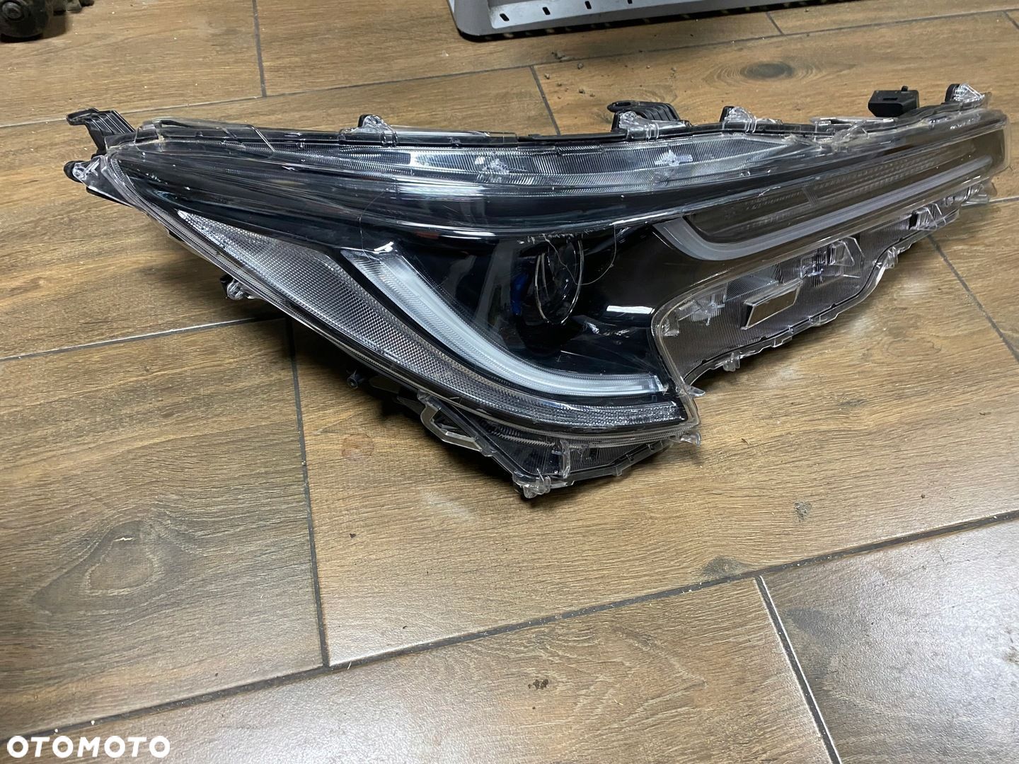 TOYOTA COROLLA E21 18- LAMPA FULL LED KMP ORG - 1
