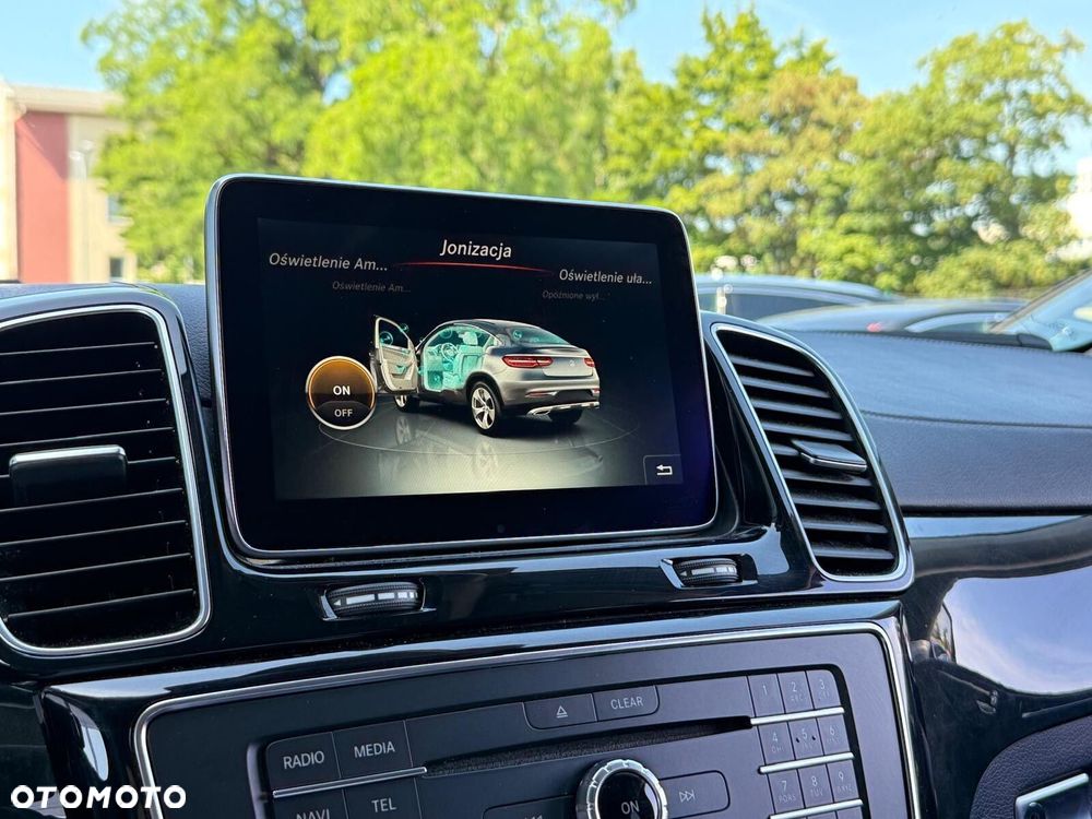 Mercedes-Benz GLE 350 d 4-Matic - 38