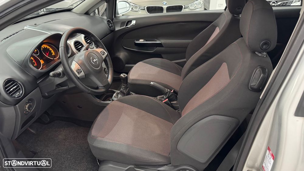 Opel Corsa 1.2 Black Edition - 23