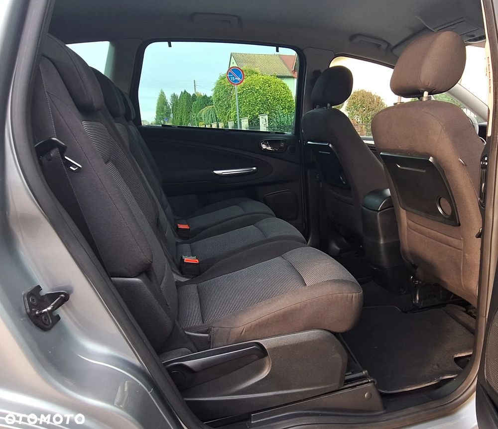 Ford S-Max - 25