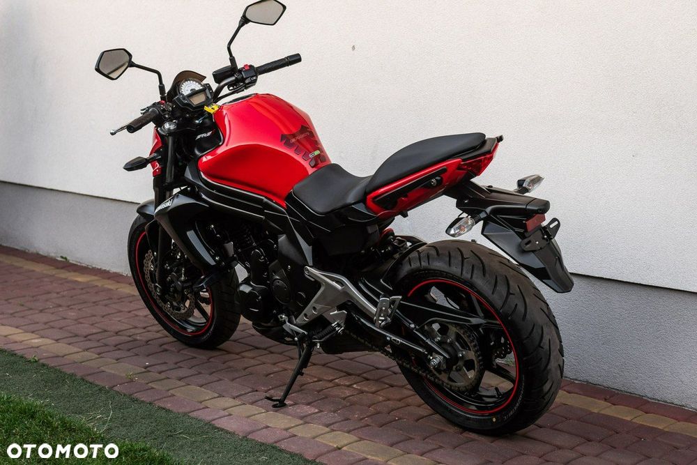 Kawasaki ER - 4