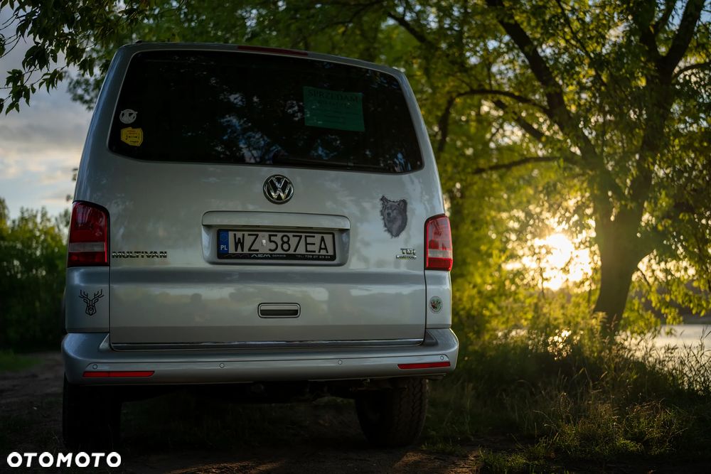 Volkswagen Multivan - 2