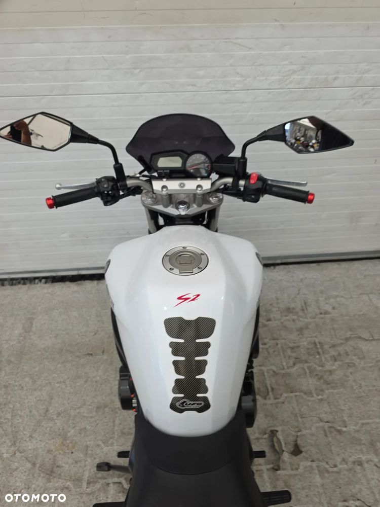 Yamaha FZ - 34