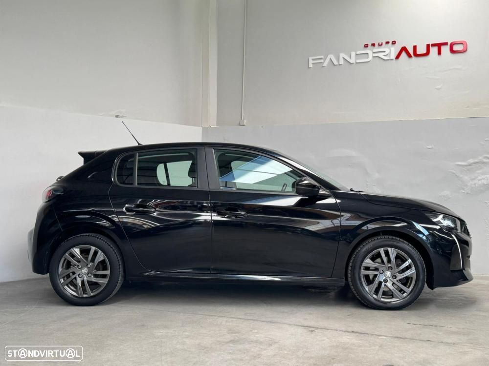 Peugeot 208 - 9