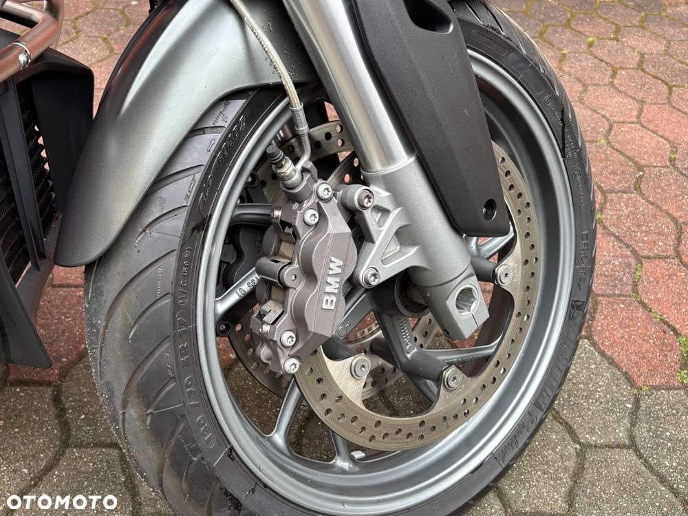 BMW R - 12