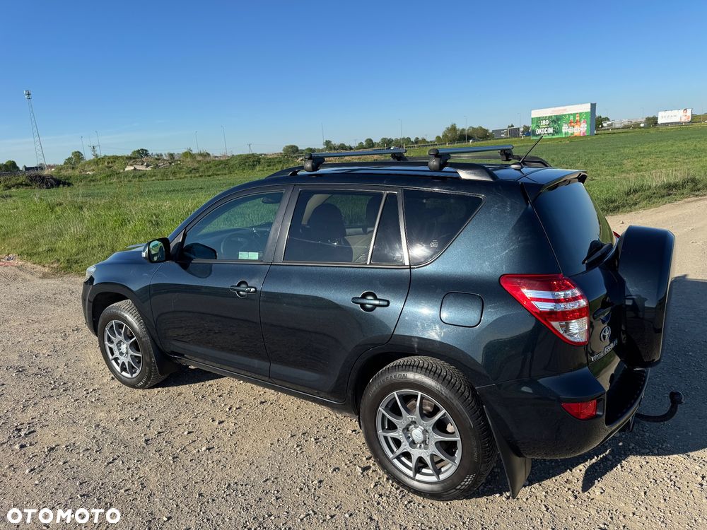 Toyota RAV4 - 11
